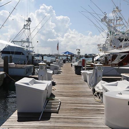 غرب شاطئ بالم The Buccaneer Condos And Marina المظهر الخارجي الصورة